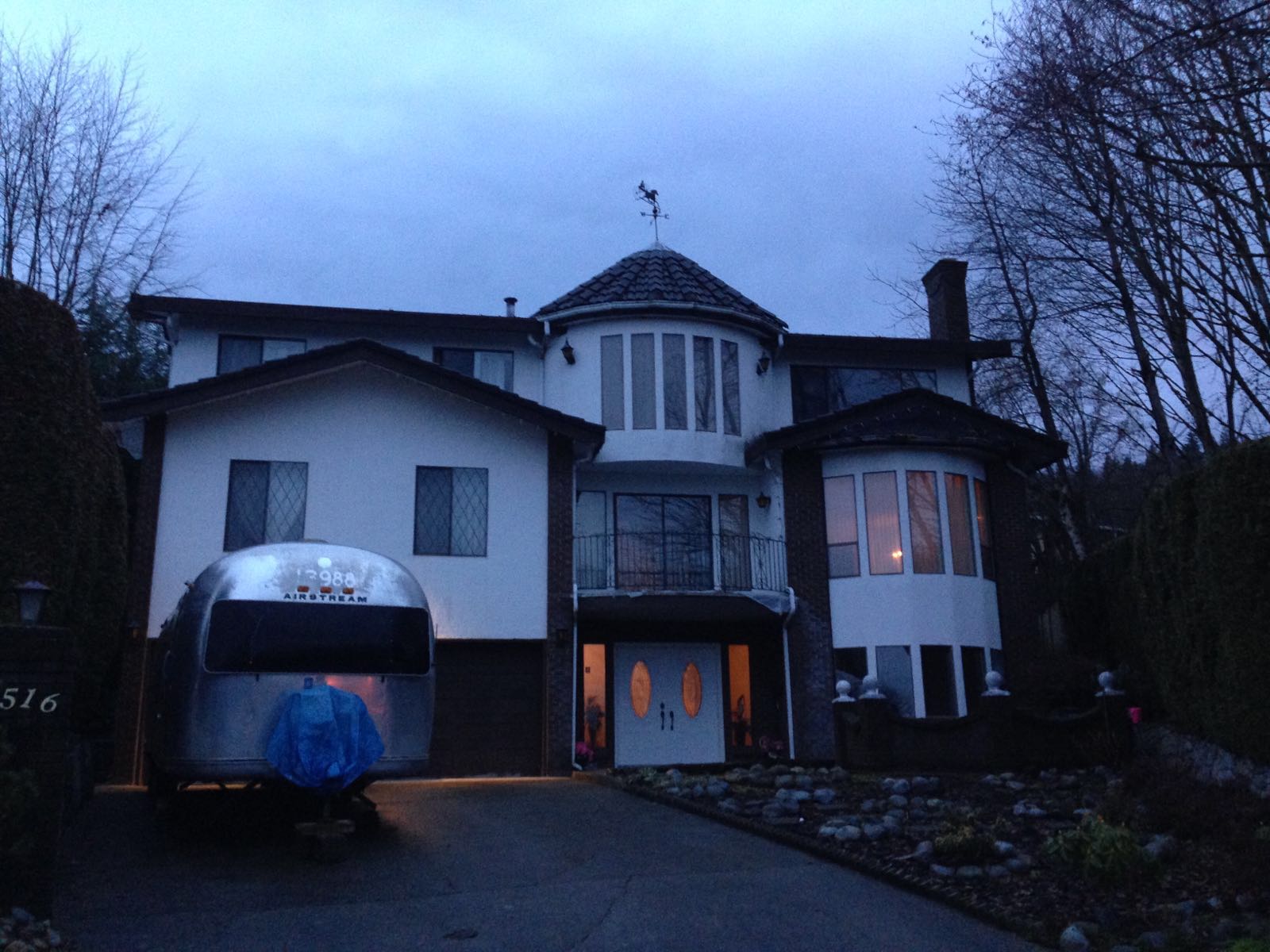 Burnaby home before Silverline replacement windows